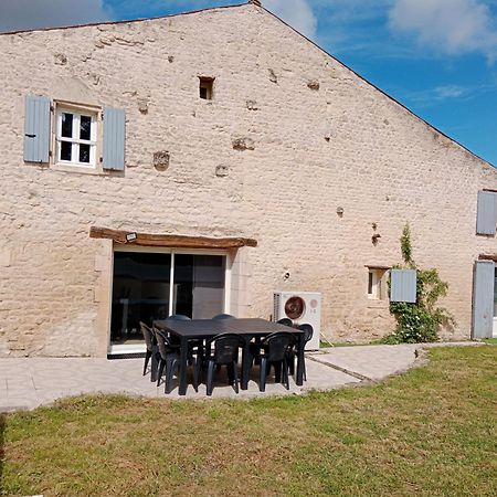 La Grange Pyratelle Villa Puyravault  Exteriör bild